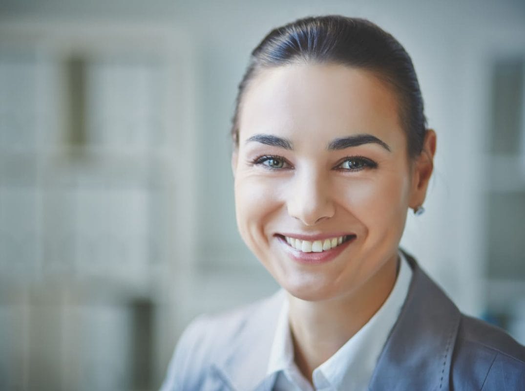Top 5 Generadores Gratuitos de Headshots con IA en 2024